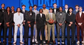 NBA球员最新排名：詹姆斯跌至第八，库里、杜兰特上升，东契奇领跑年轻球员